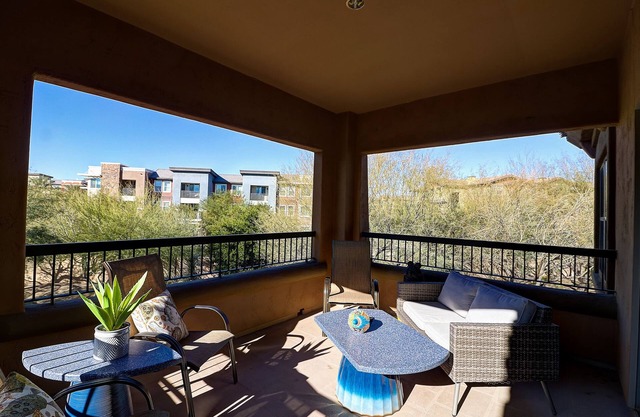 Scottsdale Condo, North Scottsdale, in The Village at Grayhawk