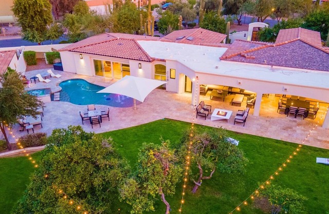 Scottsdale Estate - 7BR w/Guest Villa, Saltwater Pool & Citrus Grove
