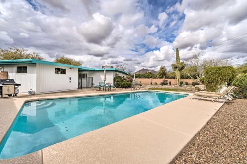 Scottsdale Getaway with Pool Walk to Old Town!