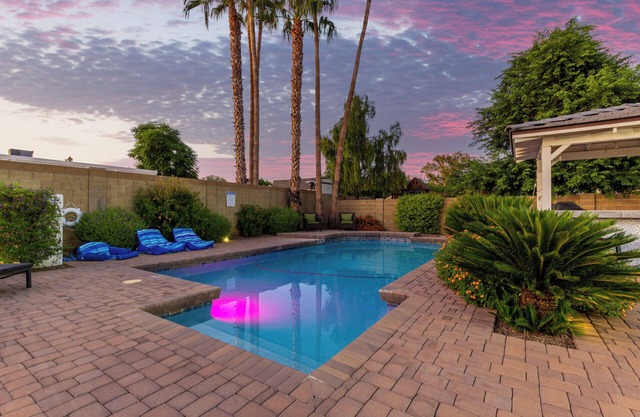 Scottsdale Resort-Style Getaway| Pool, Spa & Fire Pit Haven