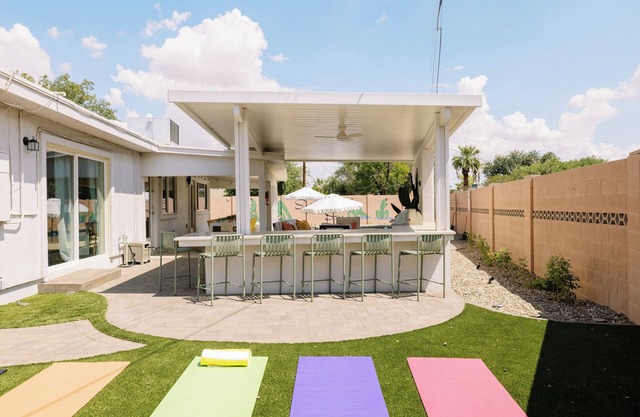 Scottsdale Sass, just 4 Min to Old Town Scottsdale with Heated Pool