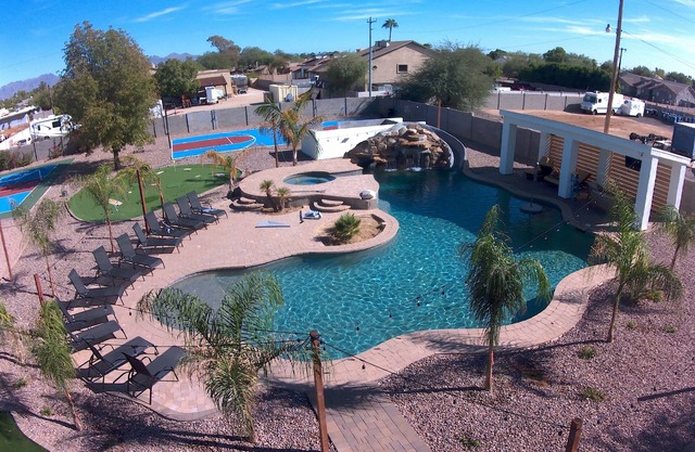 Scottsdalestays 12BR-8BA Multimillion Estate-Huge 500K Pool w/Slide-Grotto-Spa.