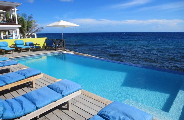 Scuba Lodge & Suites