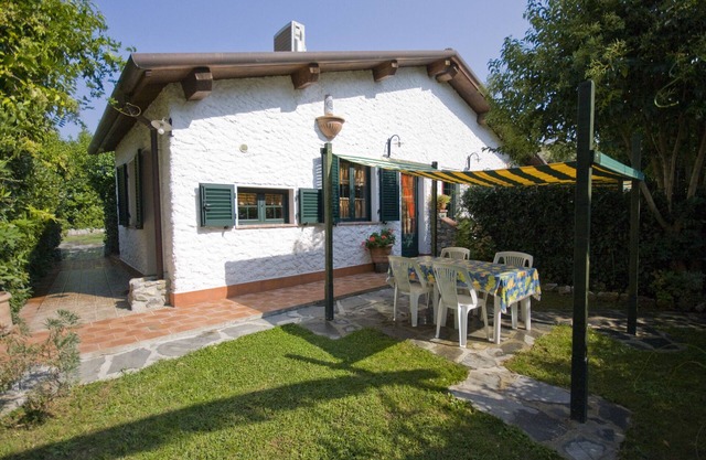 Sea Air - Apartment in villa 10 min from the sea private garden, pool