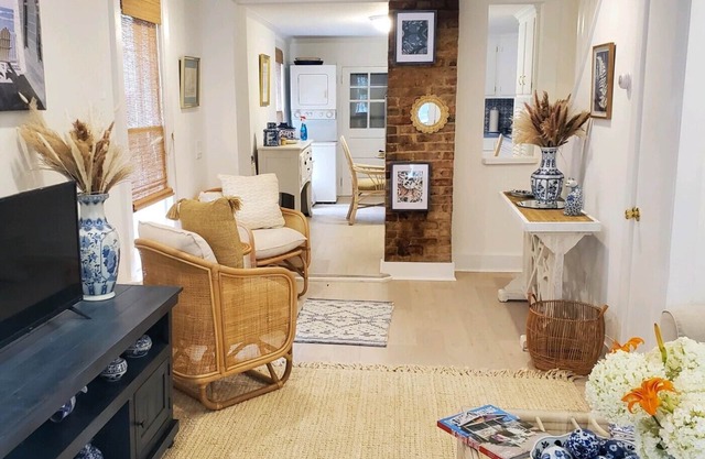 Sea Hear Now & Summer 2026 Gorgeous Renovation-Walk to Beach, Restaurants, Pets!