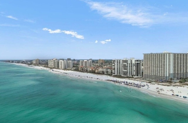 Sea La Vie: Your Escape To The Beach In Destin.