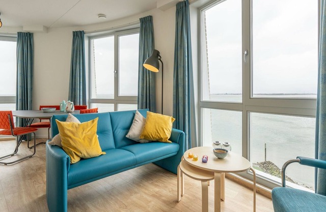 Sea-view apartment in Scherpenisse with terrace