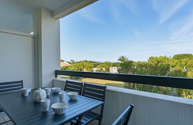 Sea View Apartment with Pool, Tennis & Balcony Near Golf & Beach