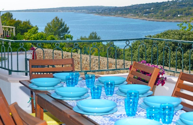 SEA VIEW BAY HOUSE