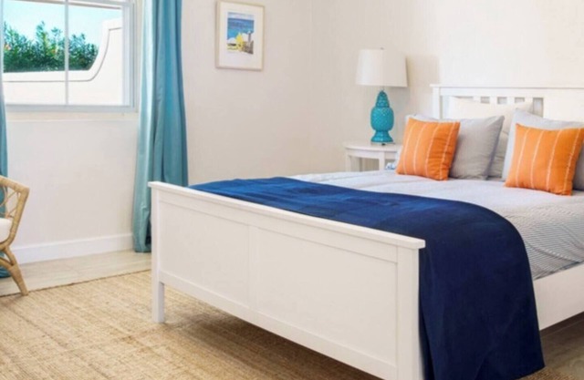 Sea View Contemporary 3Bed Upper - 3A