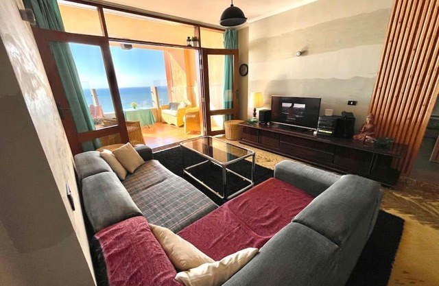 Sea view hotel apartment in Miami