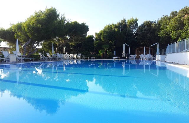 Sea view house with sea access and pool near Castiglioncello