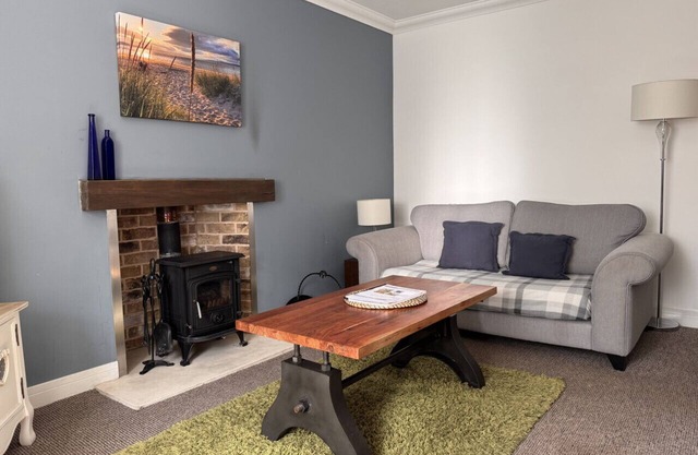 Seaforth cottage - Dog friendly
