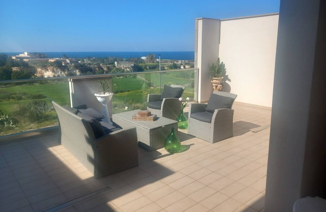 Seafront Apartment with Breathtaking Views in Monopoli