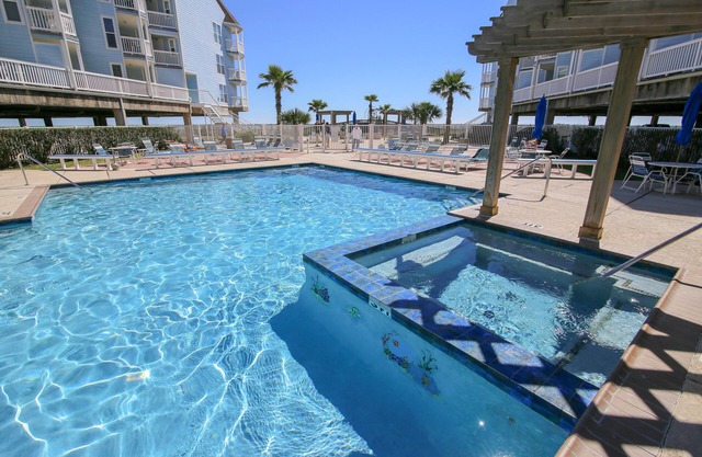 Seascape 2111 2 Bedroom Condo by RedAwning