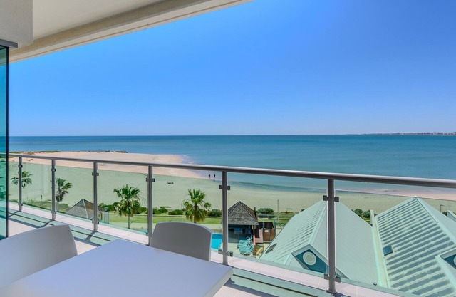 Seaside 411 - 2 Bedroom Apartment