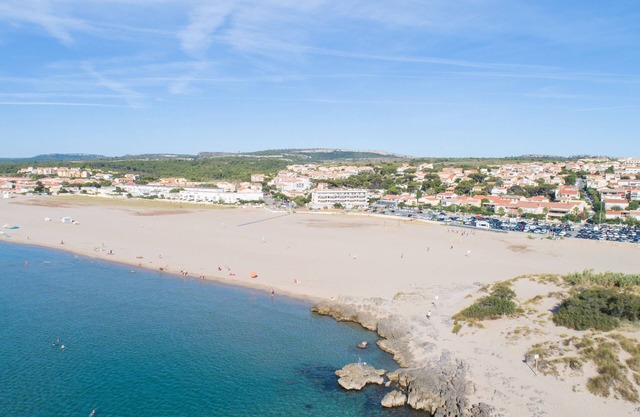 Seaside Escape: Spacious Balcony Units Next to Narbonne Beach | Pet-Friendly