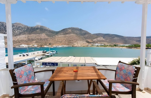 Seaside House Apartment with Sea View, Wi-Fi, and Air Conditioning