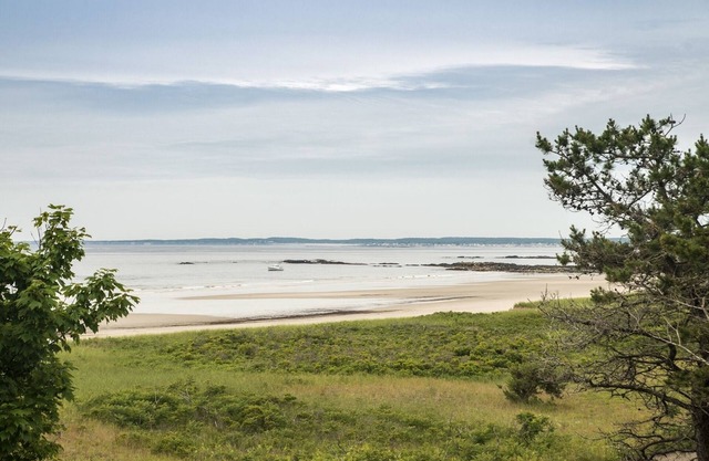 Seaside Serenity: Charming Retreat Steps from Parsons Beach