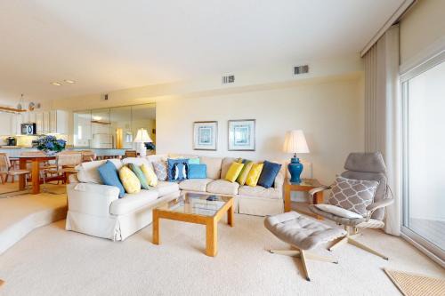 Seaside Villas - 40123 Seaside Drive