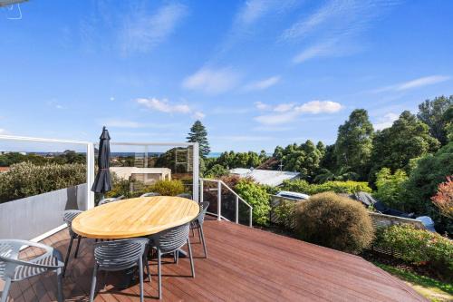 Seaside Weekender - New Plymouth Holiday Home