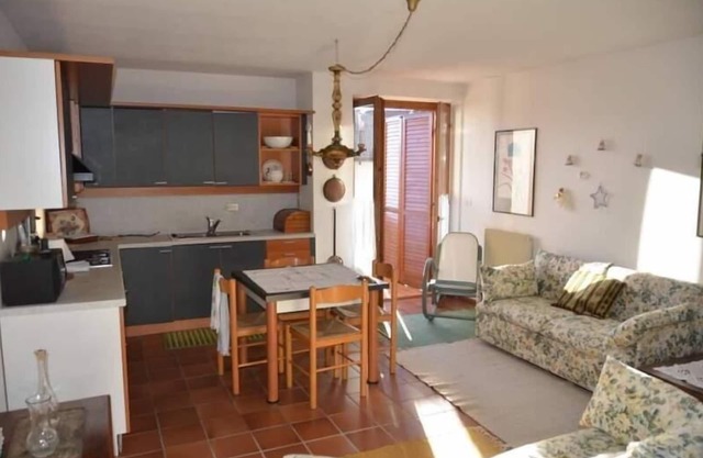 SEASONAL RENTALS 5 BEDS + CRADLE Comfortable holiday home with Dolomites view
