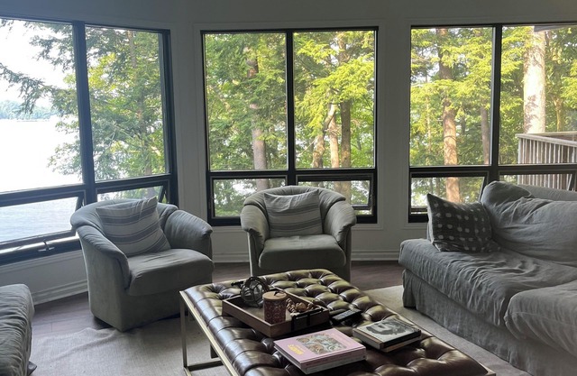 Seasons on Lake Rosseau - all year Muskoka Cottage in the town of Port Carling