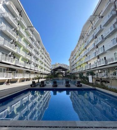 Seaview Amani Grand Resort Residences 3-5mins from airport