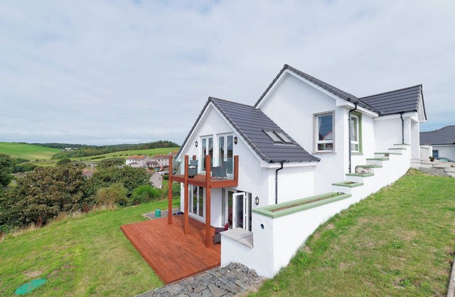 Seaviews and Hot Tub at Admirals Anchor