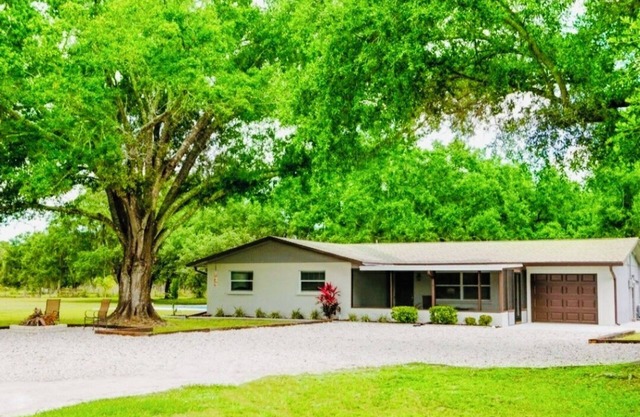 Secluded 5 Acre Family-Friendly Escape
