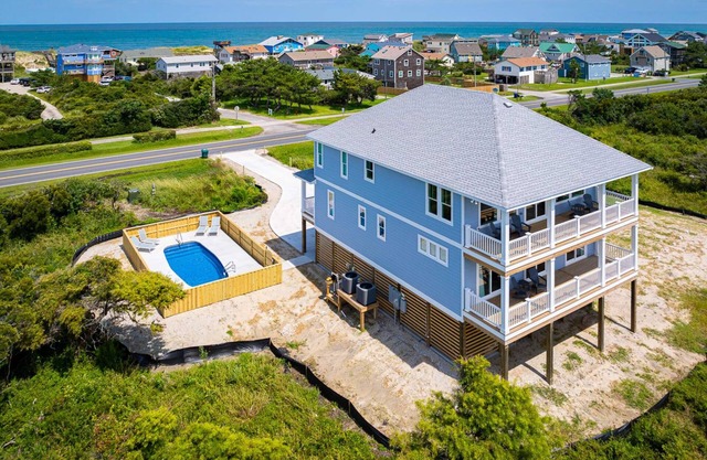 Secluded Brand New Luxury Nags Head Home!
