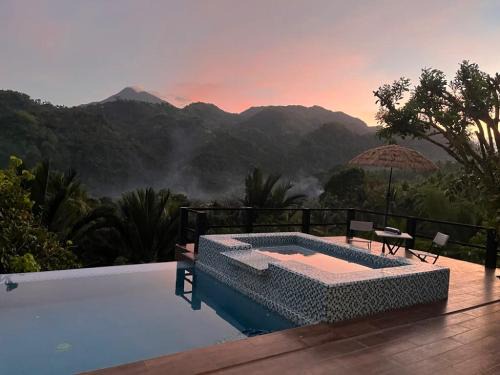 Secluded Couples Getaway Eco Mountain Romance