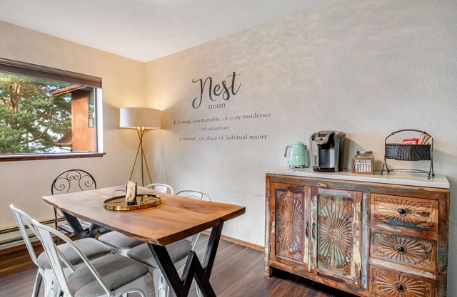 Secluded dog-friendly studio with free WiFi, kitchenette & nearby beach access