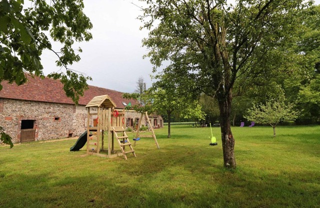 Secluded farmhouse in the heart of Perche with 2500m² garden