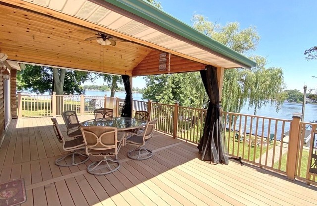 Secluded SW Michigan Lake View Log Cabin w/Fire Pit & Deck on Long Lake