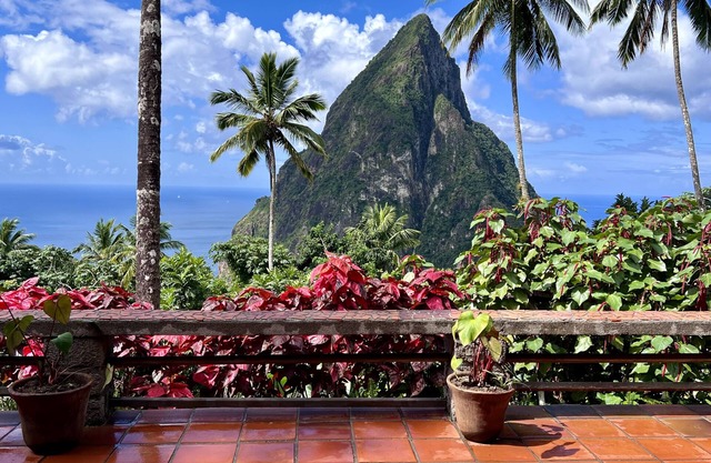 Secluded villa with magnificent views of Piton and ocean. 37' saltwater pool.