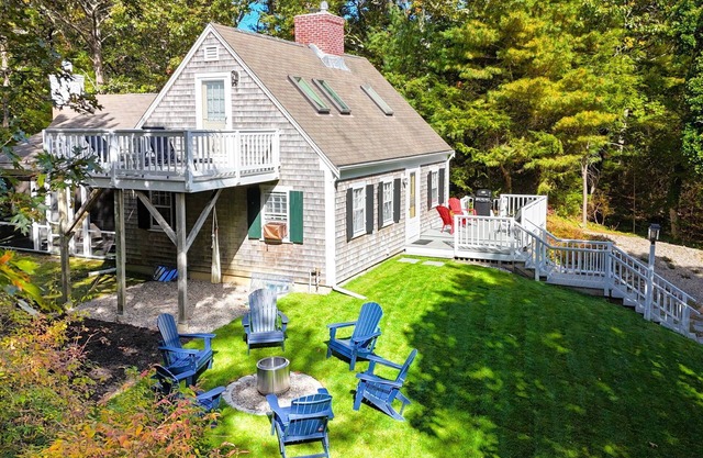 Secluded, Walk to Rail Trail, Dog-Friendly Oasis