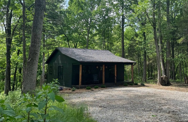 Secluded Woodland Getaway Near Giant City Park