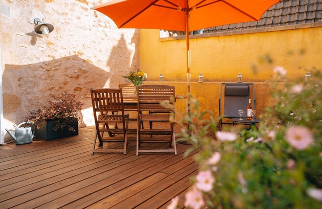 SECRET APARTMENT with exceptional 30m2 terrace in the heart of Sarlat