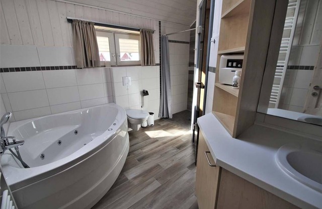 Seeschwalbe Classic 310 - Großzügiges Ferienhaus mit Eigener Sauna und Whirlpool