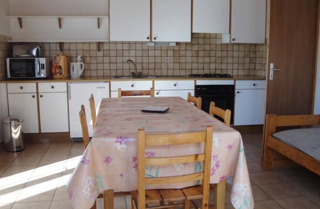 Self-catering - ALBIEZ MONTROND