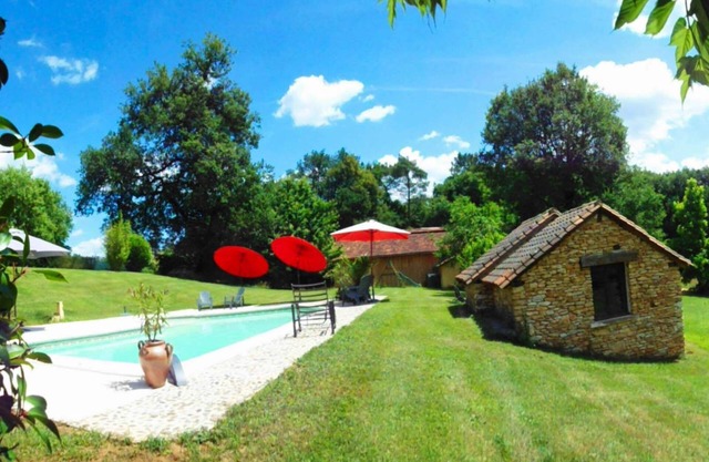 Self-catering cottage - private terrace - shared pool