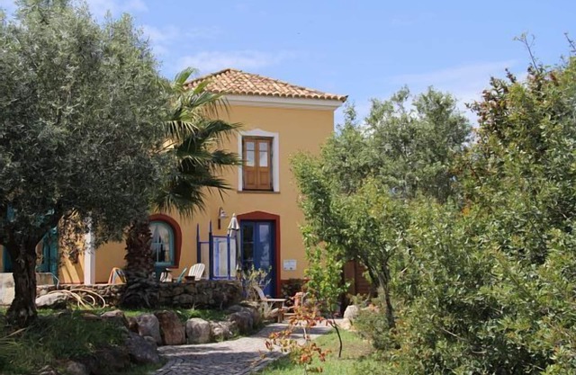 Self catering Quinta Alfarrobeira for 5 people