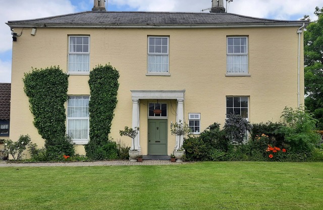 Self Contained apartment in Winterton Hall
