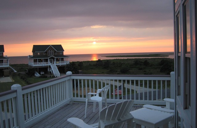 Semi-Soundfront Dog Friendly w/Pool, Hot Tub, Game Room, Community Boat Ramp
