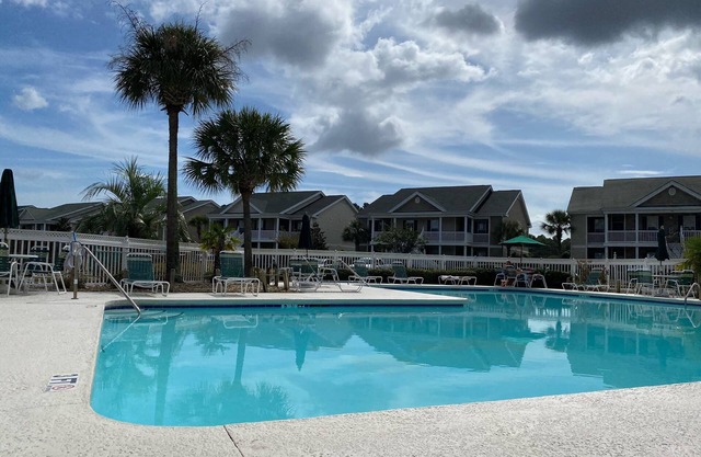 Sensational Beach & Golf what more can anyone ask for! Overlooking SandPiper Bay