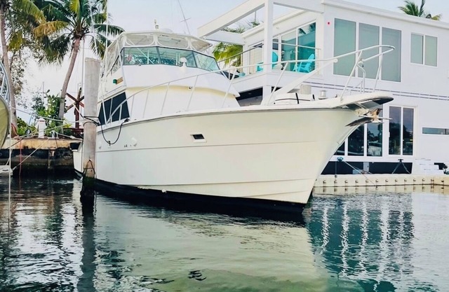 Sentient Waters: 63' Boat With Full Amenities & Sun Deck