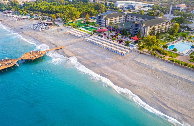 Senza Sunset Beach Hotel