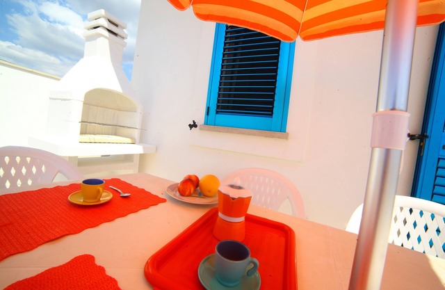 SEPTEMBER IN SALENTO: VILLA 70 METERS FROM THE SEA.