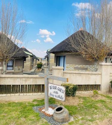 Seqonoka Villa Accommodation & Events Park